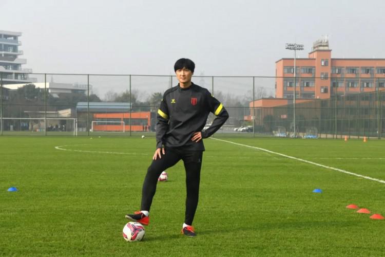官方: 韩国教练团队加入成都蓉城, 助教曾任水原三星主帅(3)