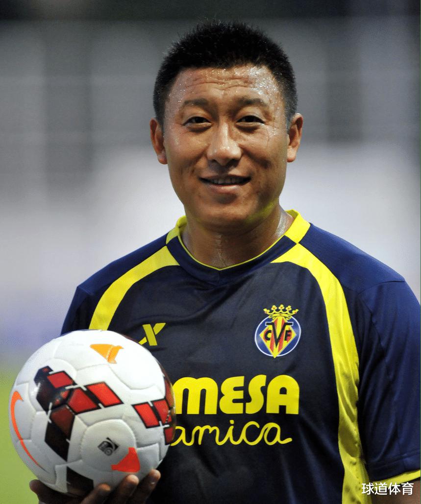 大连足球功勋球员张恩华，曾是国足队长，退役多年如今转型成教练(7)