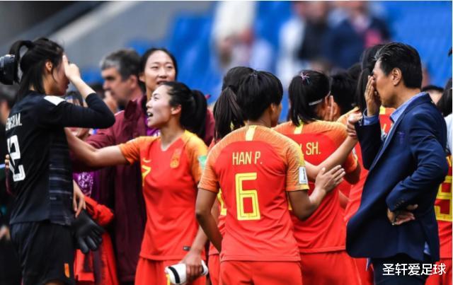 12-2！中国女足强势横扫亚洲赛场，姑娘们的倔强，触动了贾秀全(6)
