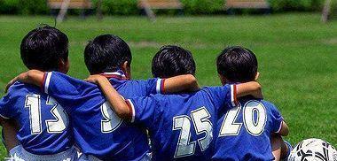 用两个5年时间，他活生生地把自己从希望之星变成中国足球的笑话(2)