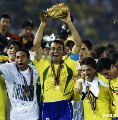 前世界杯冠军队长评巴西历史最佳阵，罗纳尔多领衔，内马尔落选？(1)