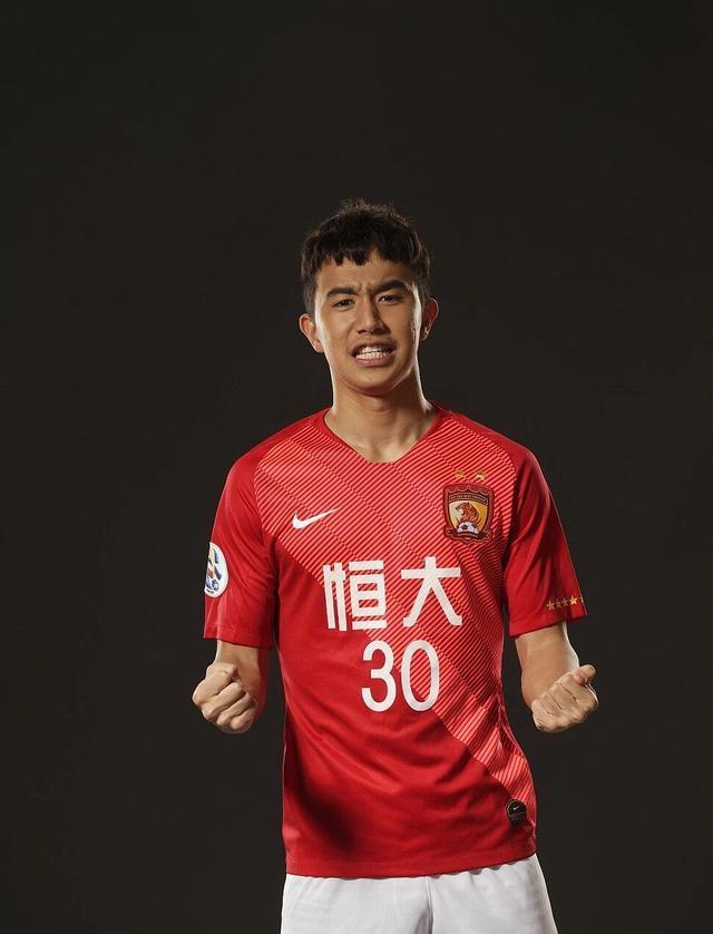 中国男足年轻球员实力很强 即使使用年轻阵容依然能战胜菲律宾队(8)