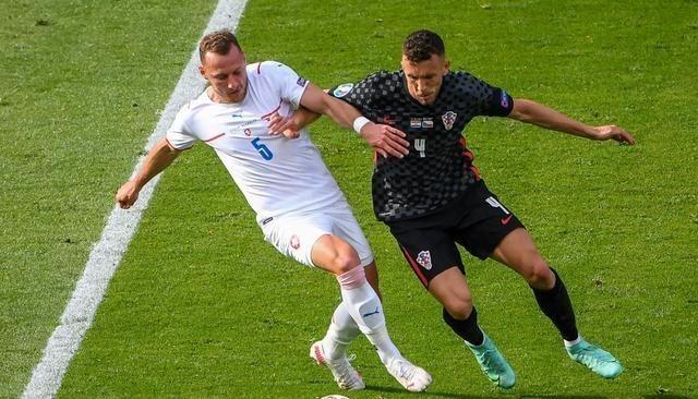 6月21日欧洲杯前瞻-丹麦仍有希望出线，英格兰意在避险(4)