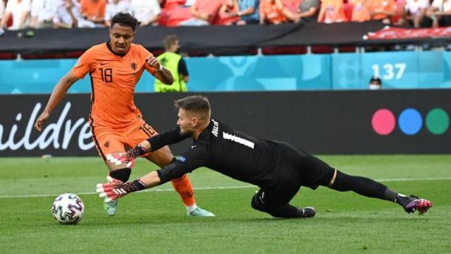 欧洲杯再负捷克 没学乖的荷兰出局可不只因为红牌(4)