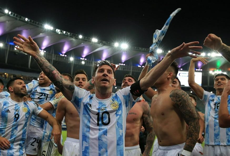 阿根廷28年首冠，梅西终于圆梦，历史地位稳超C罗内马尔(2)
