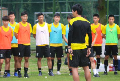 武汉最大弱点底蕴不足，球队处于低谷期，四川赛季目标立足中甲(5)