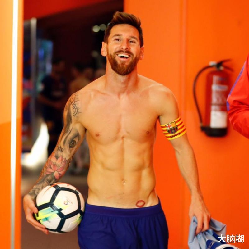 球王梅西 Messi 「刺青」故事公开，「王冠」等 5 处藏有满满的爱！(3)
