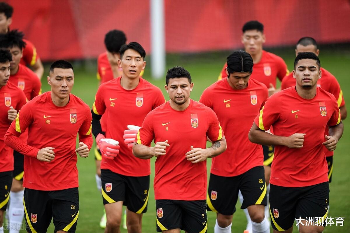 早上9点！国足传出“激动人心”的消息：中国足球或迎来爆发期(3)