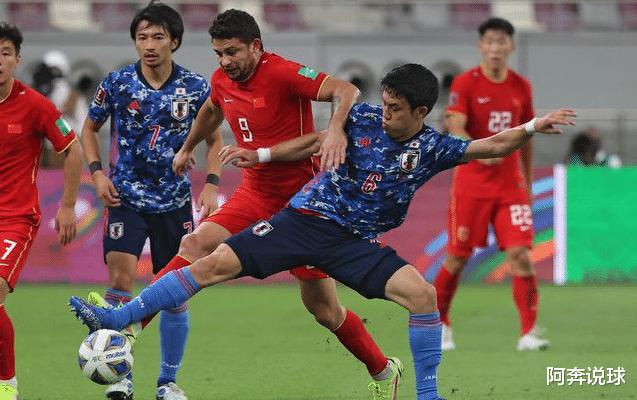 国足0-1惜败日本，韩乔生终于发话，64岁的人了，活得明明白白(4)