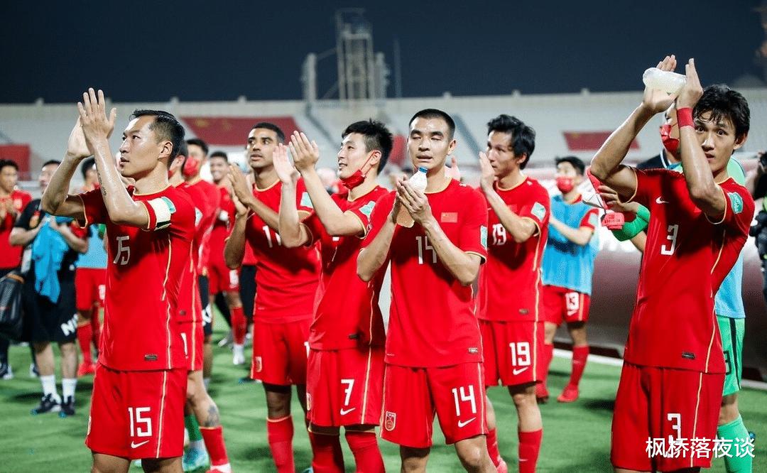 国足这下头疼了！越南最强王牌满血到岗，2场3球如梅西附体！(1)