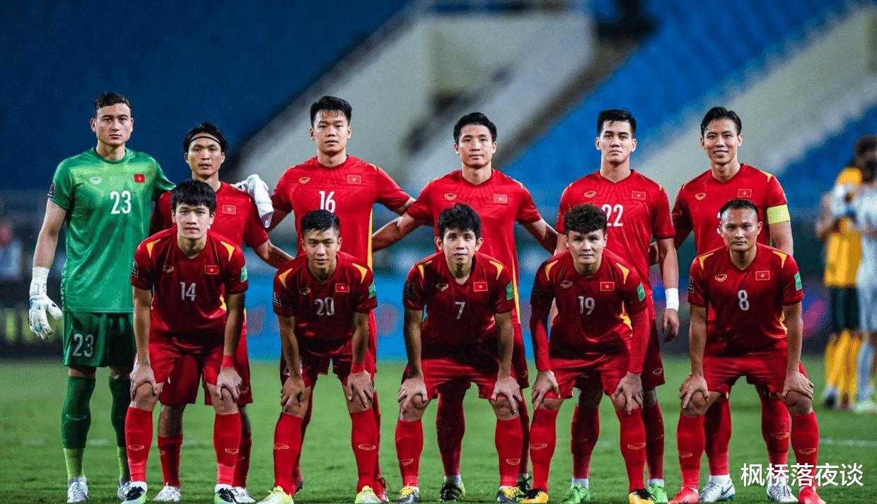 国足这下头疼了！越南最强王牌满血到岗，2场3球如梅西附体！(4)