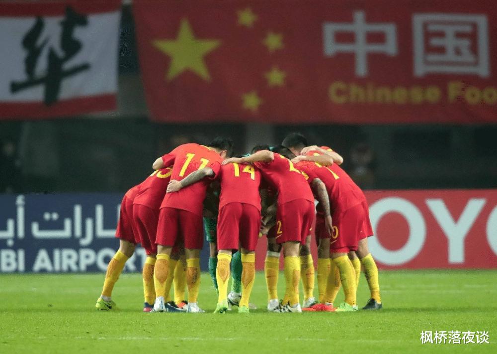 国足这下头疼了！越南最强王牌满血到岗，2场3球如梅西附体！(8)