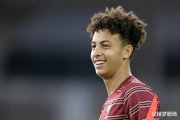 利物浦16岁小将首秀即打满全场，未来的英格兰之星？(1)