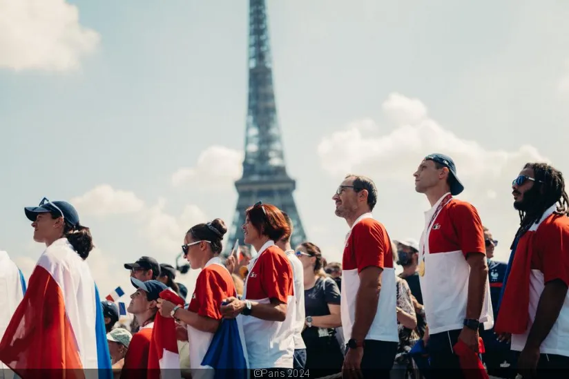 巴黎奥运会招募4.5万名志愿者：住宿交通自费，看比赛也自费！(5)