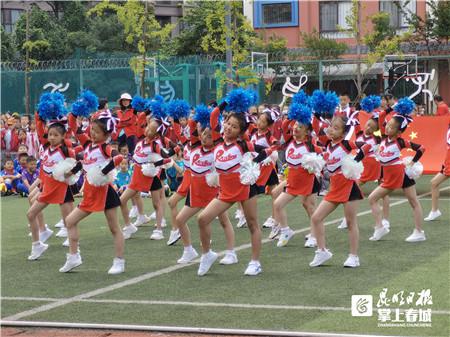 快乐足球 健康校园！昆明市启动足球进校园活动(4)
