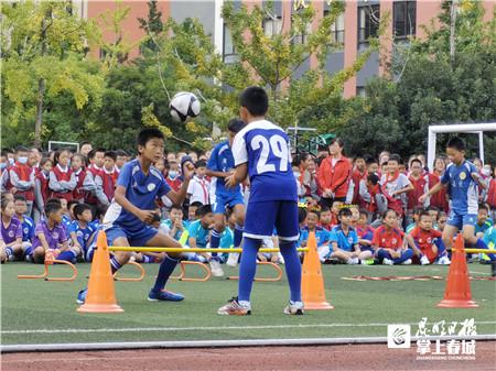 快乐足球 健康校园！昆明市启动足球进校园活动(5)