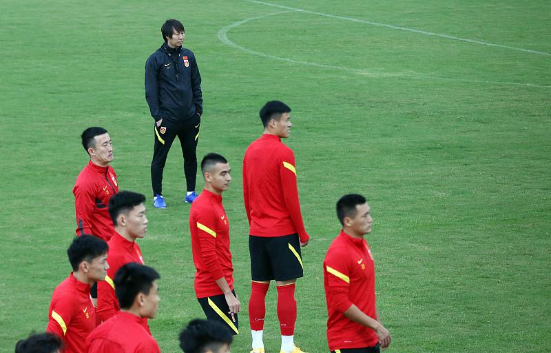 范志毅的预言？越南教练没有讽刺国足，但足球专家称李铁用人糊涂(2)