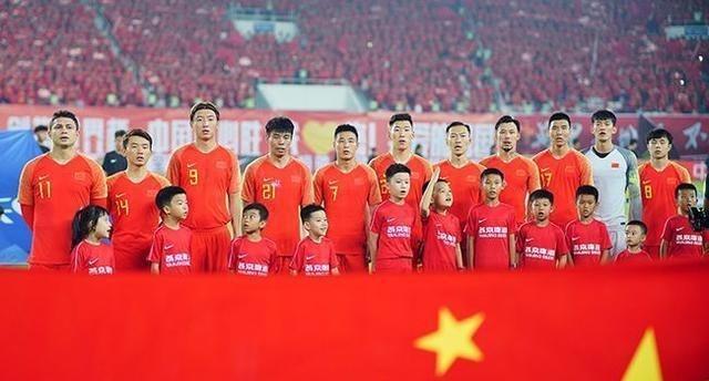 中国足球普及做不好 就只能次中选优到国家队踢球(1)