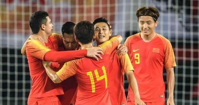 中国足球普及做不好 就只能次中选优到国家队踢球(4)