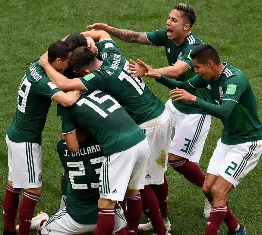 世预赛：美国VS墨西哥 墨西哥能否报金杯赛一箭之仇？(3)