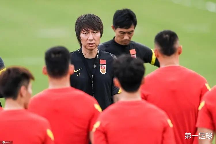 澳大利亚媒体叫嚣：中国足球除了有钱什么都不是，打爆中国队(3)