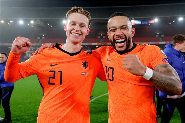 时隔8年荷兰再进世界杯，后“三棍客”时代橙衣军团再起航！(5)