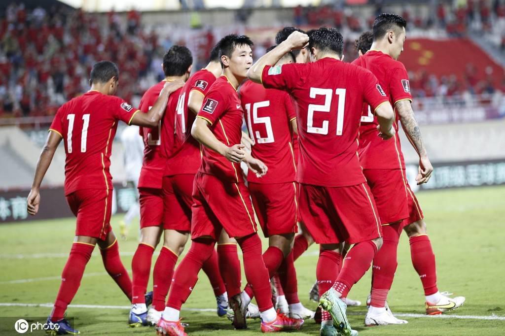 马德兴：中国足球没有敬畏之心 圈外人都能变成“行家”(1)