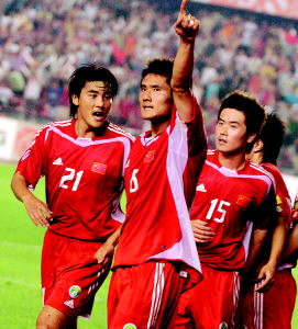 与冠军擦肩而过，距亚洲之巅一步之遥，国足征战2004年亚洲杯回顾(4)