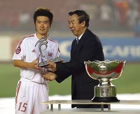 与冠军擦肩而过，距亚洲之巅一步之遥，国足征战2004年亚洲杯回顾(11)