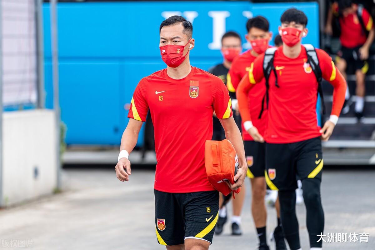 欧洲传来消息：老挝拿下一名归化球员，中国国足或迎来新挑战(3)
