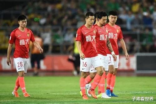 上午8点! 广州媒体最新报道引爆争议，球迷痛骂：中国足球真是奇葩(2)