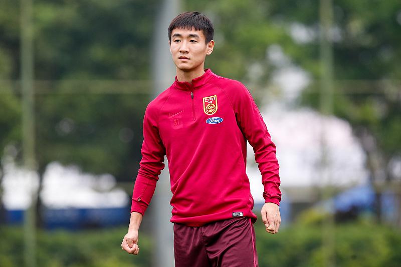 黄博文为儿子庆生奥特曼抢镜，中国球员身价榜广州队5人进前十(5)