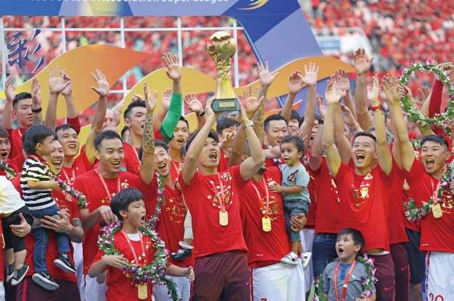 泰山成中国足球职业化赢家，7个双冠王占其三，4个双亚上海成背景(5)