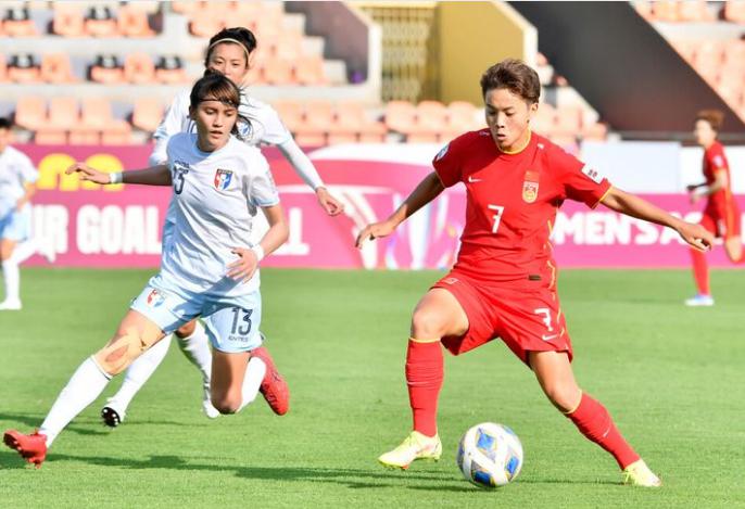 大师的低级失误，中国女足对越南，王霜的4次越位造成3个进球无效(3)