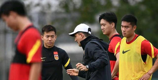 三名留洋球员或更好的激励国内球员提升实力中国男足未来有望(7)