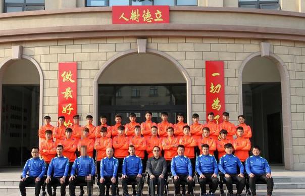 中国足球青训工作的两个难题，13岁现象，成本居高不下(1)