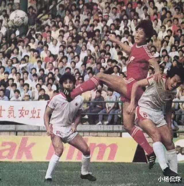 柳海光，中国男足的榜样，看看柳海光是怎么踢球的(3)