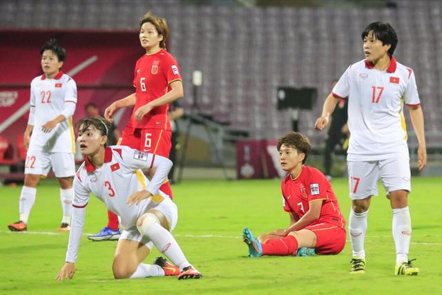 官宣！亚洲9冠王首个损失诞生！中国女足“梅西”突然骨折重伤(2)