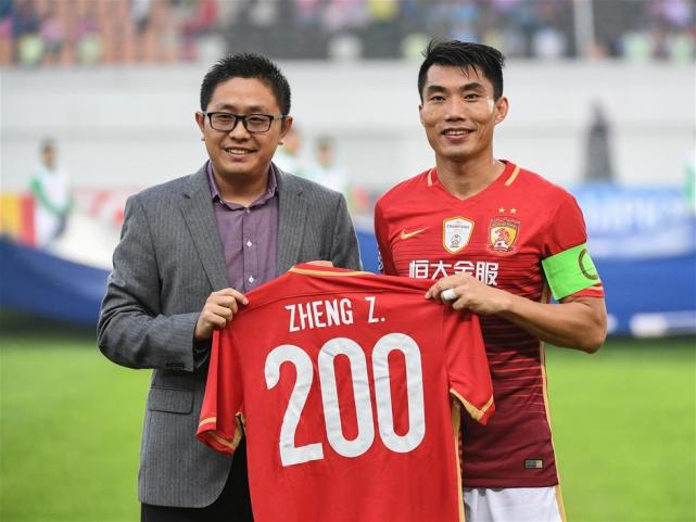 国足负于越南队后的评选中，郑智是第一名(1)