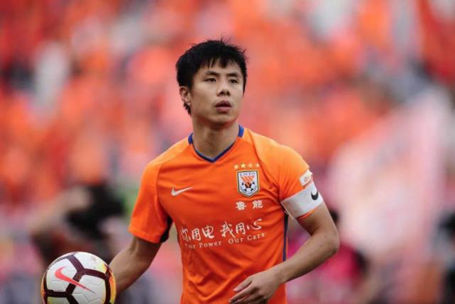 国足负于越南队后的评选中，郑智是第一名(2)