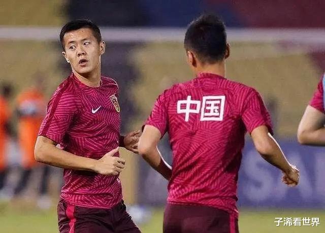 深夜23点! 中国足球传来重要信息: 足协做出英明决策, 球迷齐声点赞(4)