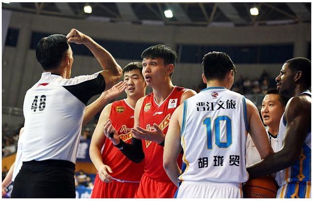上海男篮做重要决定，许钟豪麻烦了，球迷叫好(3)