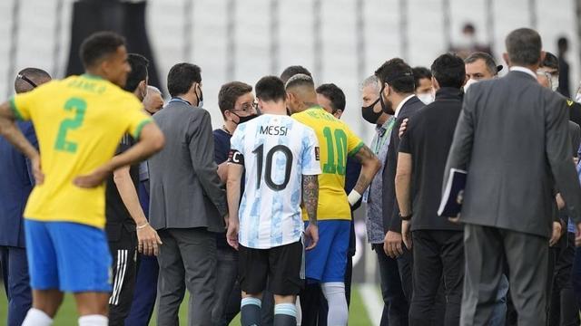 巴西拒绝放水智利，乌拉圭换帅持续强势，美国国家队习惯性掉链子(1)