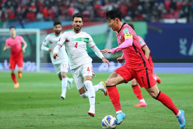德甲中场2传 英超前锋破门 前中超中卫建功 韩国2-0伊朗升至榜首(1)