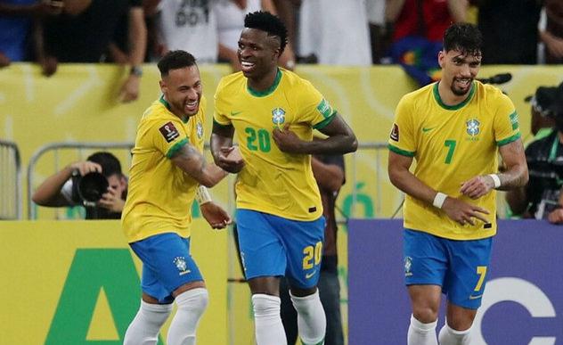 南美区排名！巴西阿根廷不败，4强晋级世界杯，末轮3队争附加赛(6)
