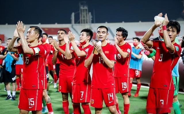 韩媒评国足世界杯出局：10场只赢一场，还被国际排名羞辱(2)