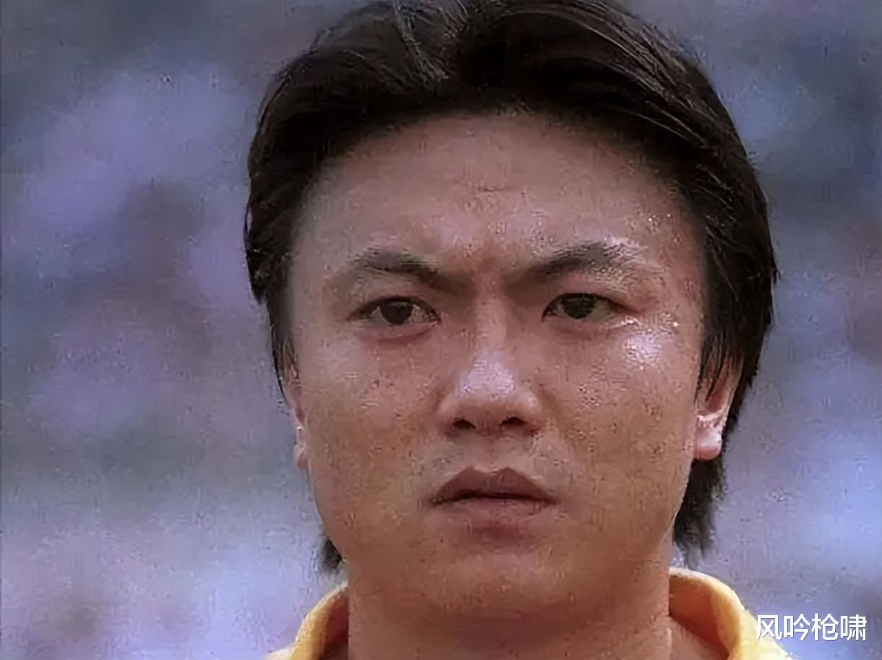 1999年，国足硬汉魏群为了朋友出头，被小混混砍了17刀(19)