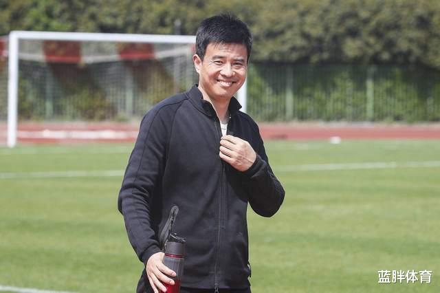 孙吉可成申花教练组新面孔，曾是球队主力，表现深受吴金贵认可(4)