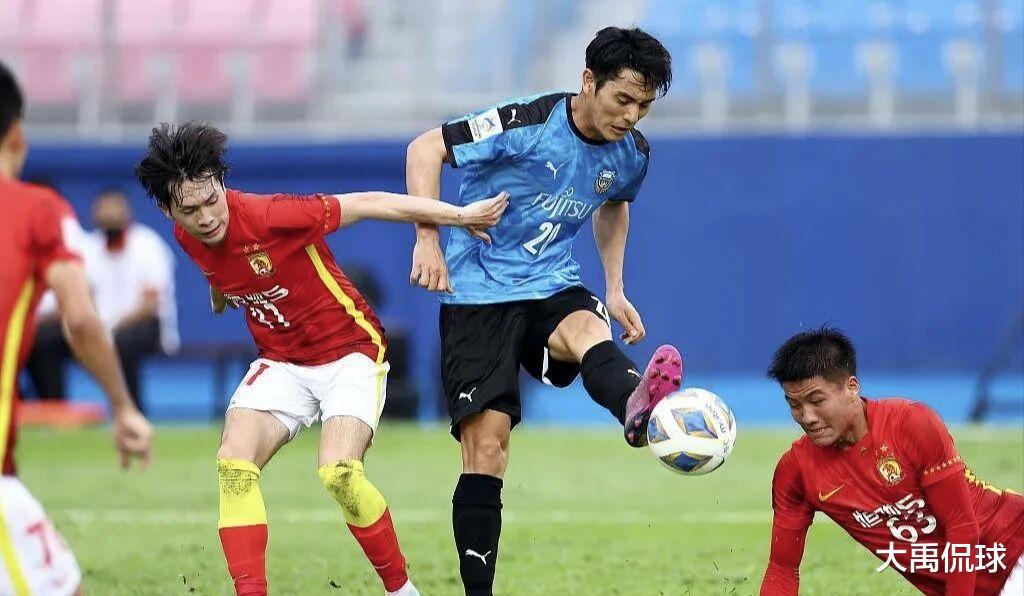 亚冠男足0比25后，中国足球将彻底推倒重来，众家长要求球员改行(1)