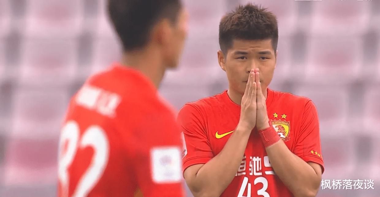 中国球迷太双标？对待0-5比0-8的态度竟截然不同，原因何在？(3)